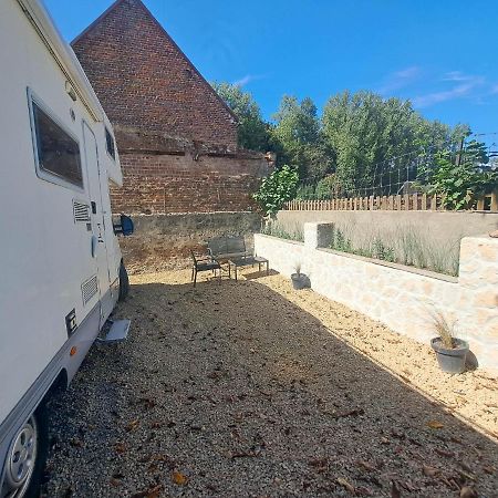 Camping Car A 3 Minutes Du Parc Pairi Daiza Otel Brugelette Dış mekan fotoğraf