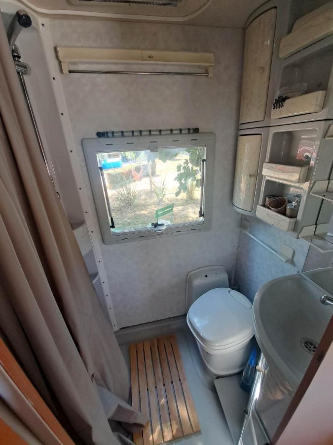 Camping Car A 3 Minutes Du Parc Pairi Daiza Otel Brugelette Dış mekan fotoğraf