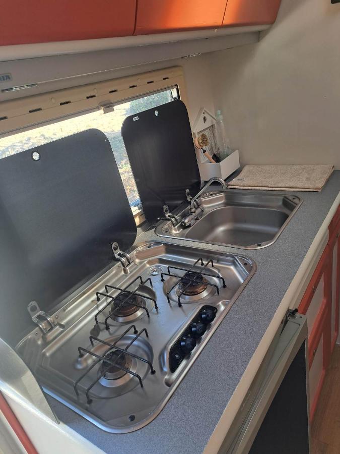 Camping Car A 3 Minutes Du Parc Pairi Daiza Otel Brugelette Dış mekan fotoğraf