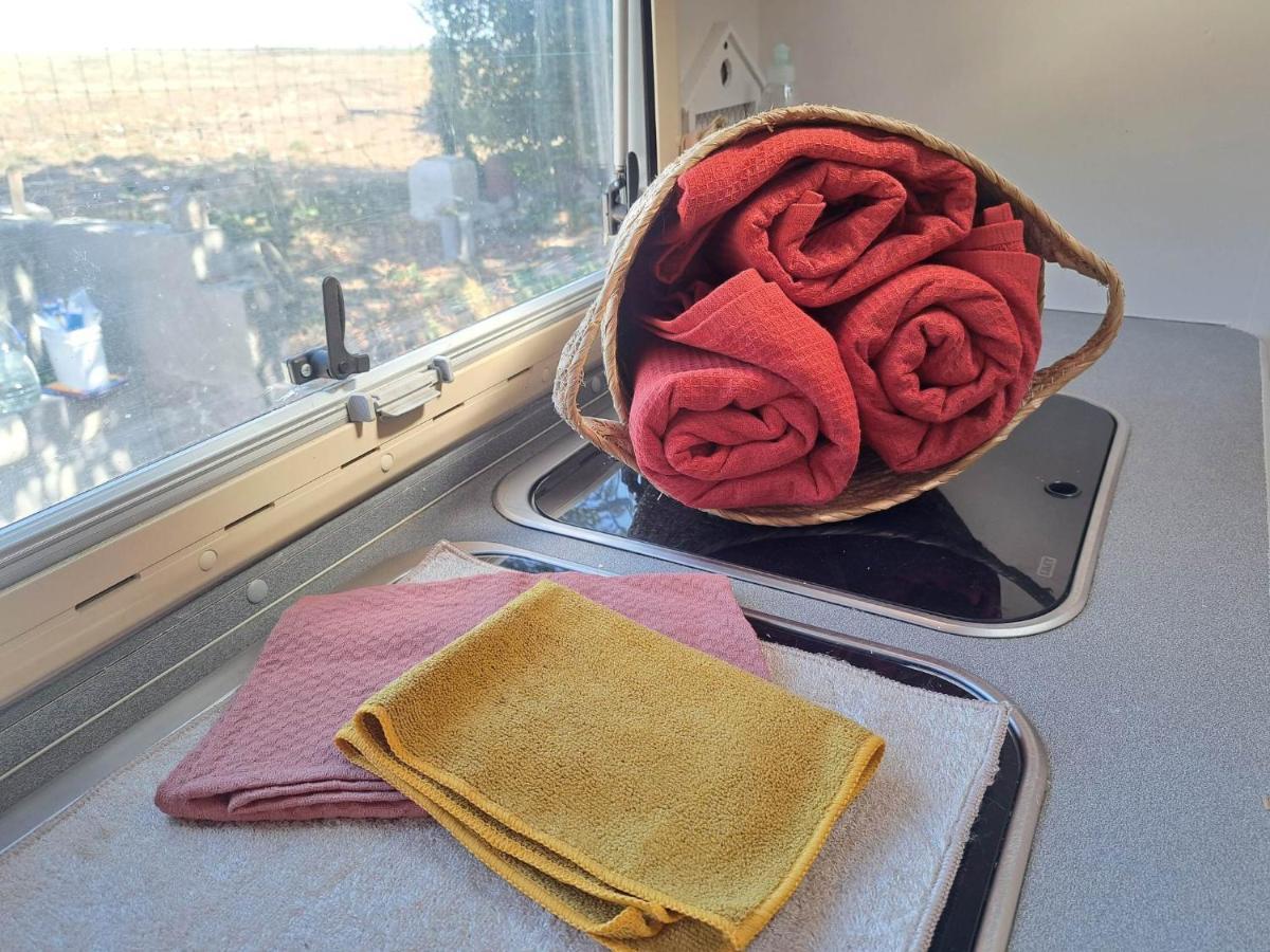 Camping Car A 3 Minutes Du Parc Pairi Daiza Otel Brugelette Dış mekan fotoğraf